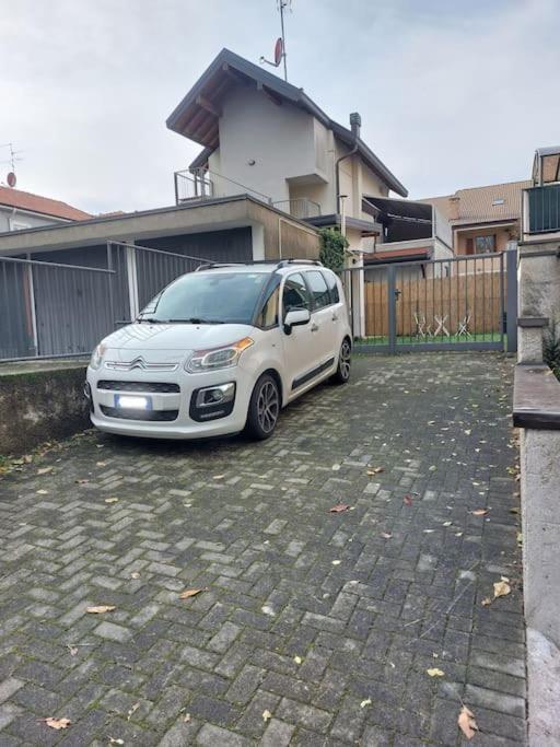 Smile Home! Graziosa Casa Con Parcheggio E Giardino Bovísio-Masciago Milanese Extérieur photo